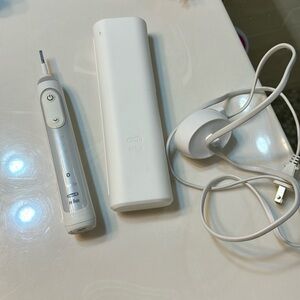 Oral B electric toothbrush